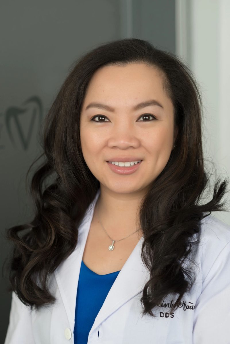 Portrait of Dr. Vi Hoang, DDS